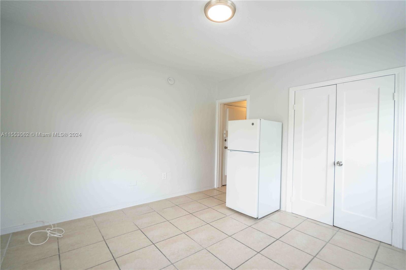 7 53 42 - Residential Lease