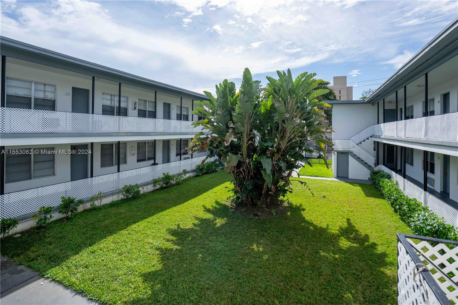 7 53 42 - Residential Lease