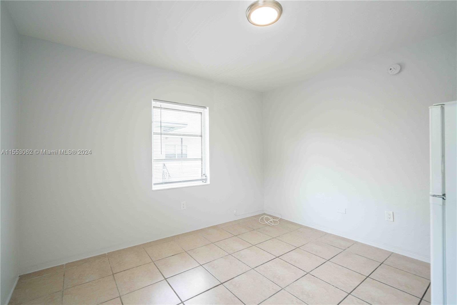 7 53 42 - Residential Lease