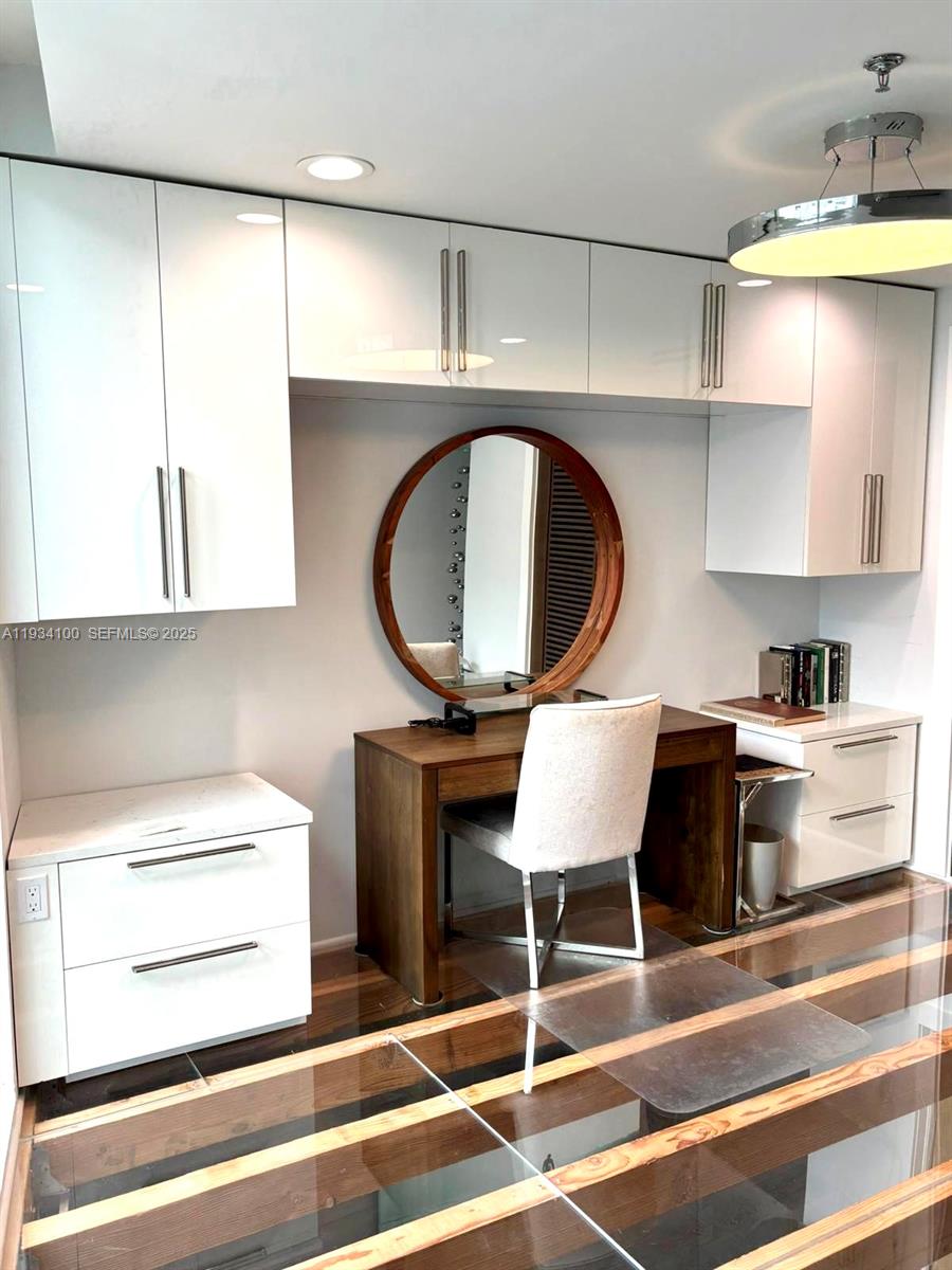 ILONA CONDO - Residential Lease