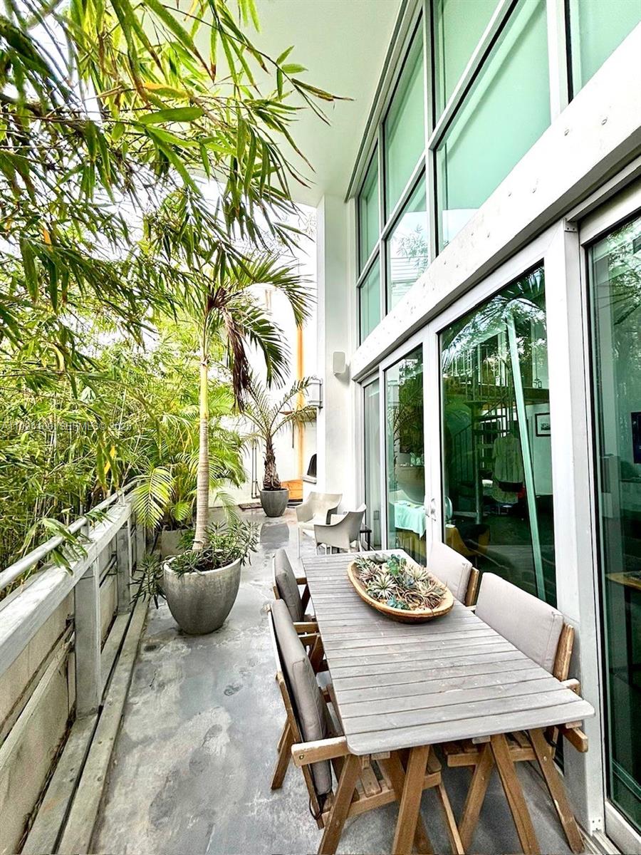 ILONA CONDO - Residential Lease