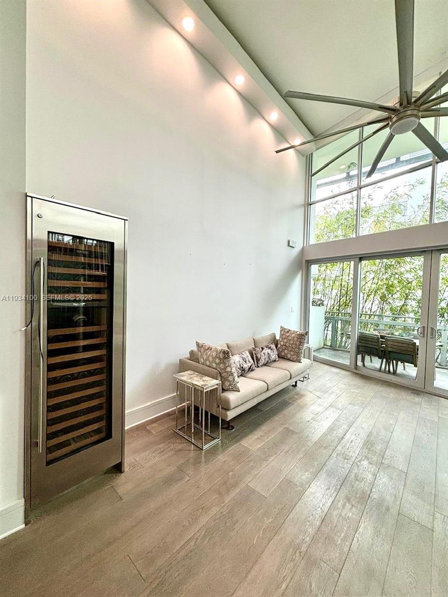 ILONA CONDO - Residential Lease