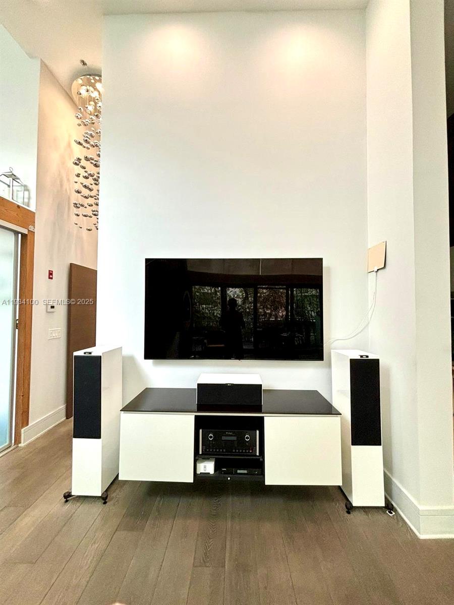 ILONA CONDO - Residential Lease