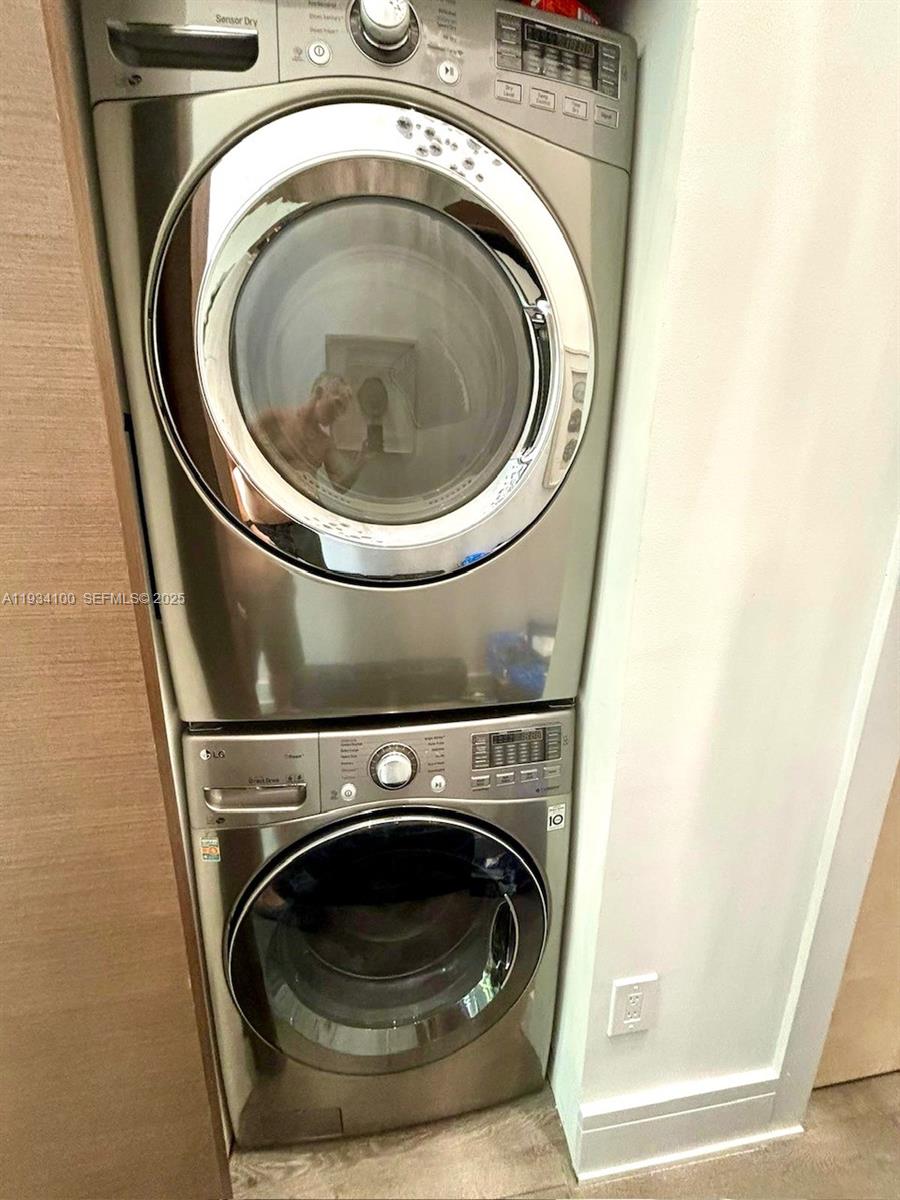 ILONA CONDO - Residential Lease