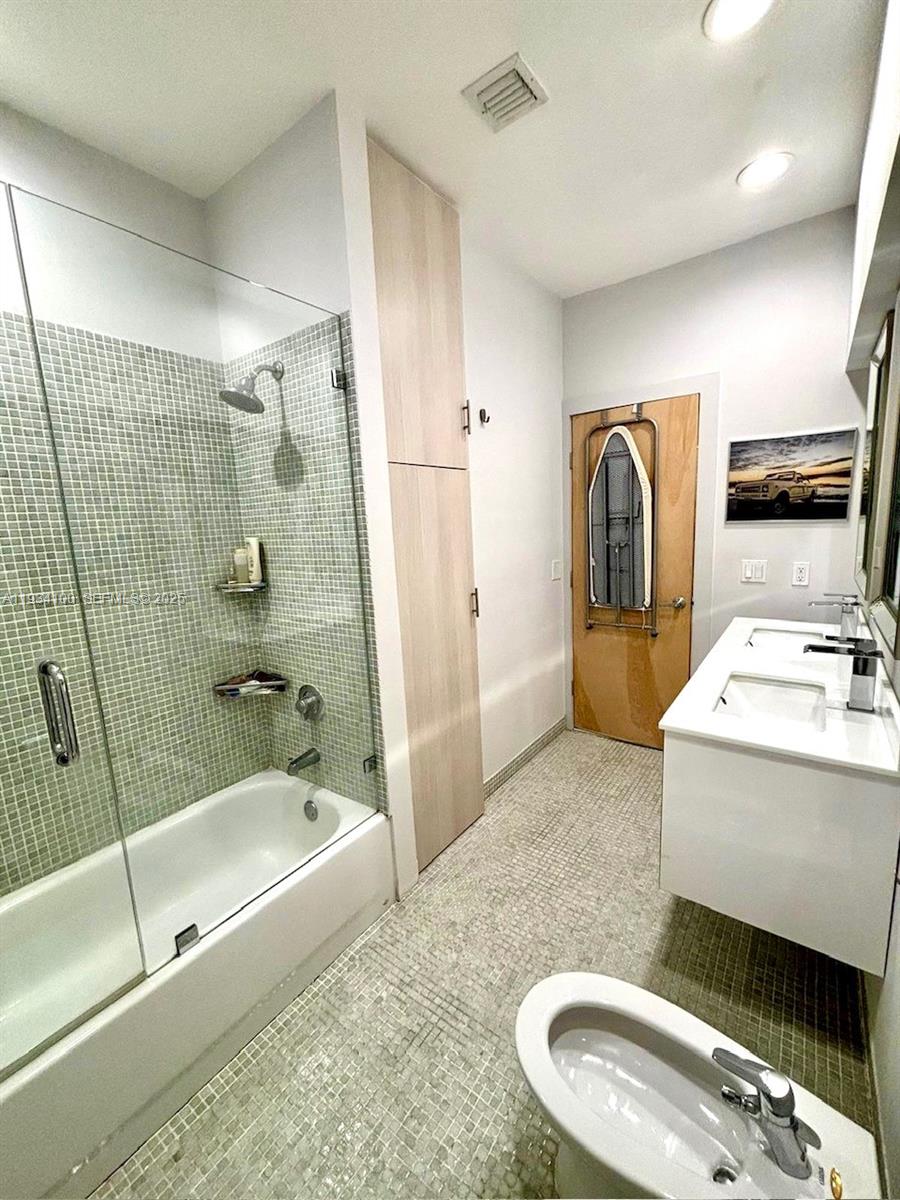 ILONA CONDO - Residential Lease