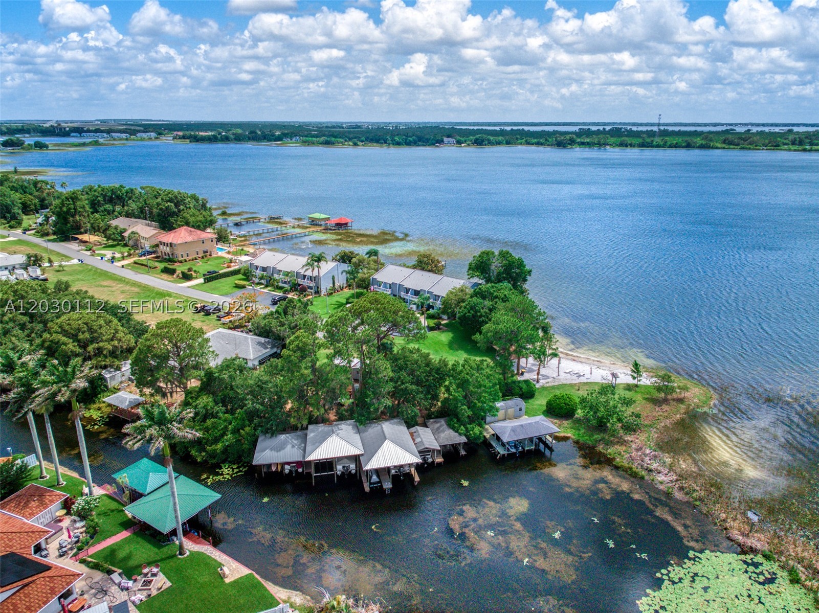 4561.00 - RUTTAN VILLAS - Residential
