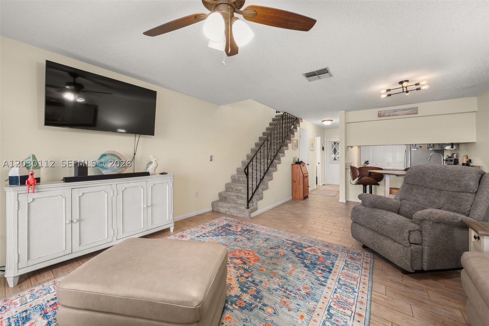 4561.00 - RUTTAN VILLAS - Residential