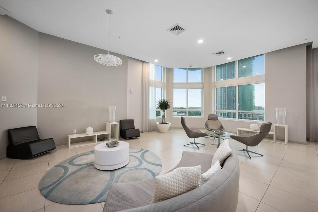 QUANTUM ON THE BAY CONDO - Residential Lease