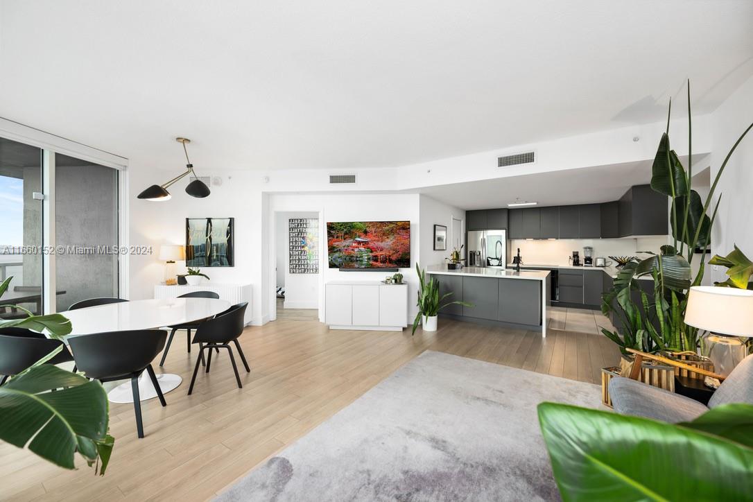 QUANTUM ON THE BAY CONDO - Residential Lease