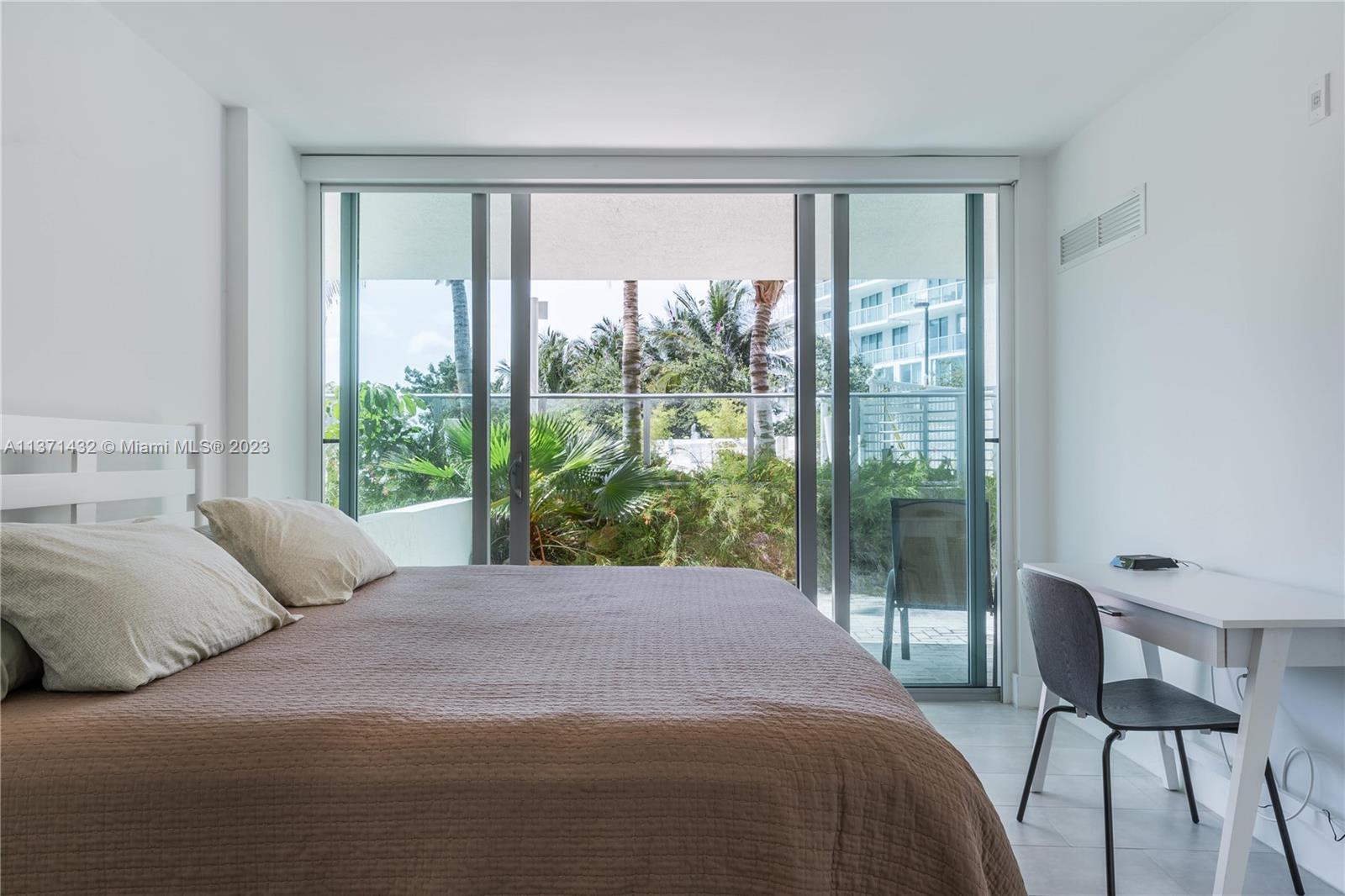 AMD PL OF 2ND OCEAN FRONT - Residential Lease