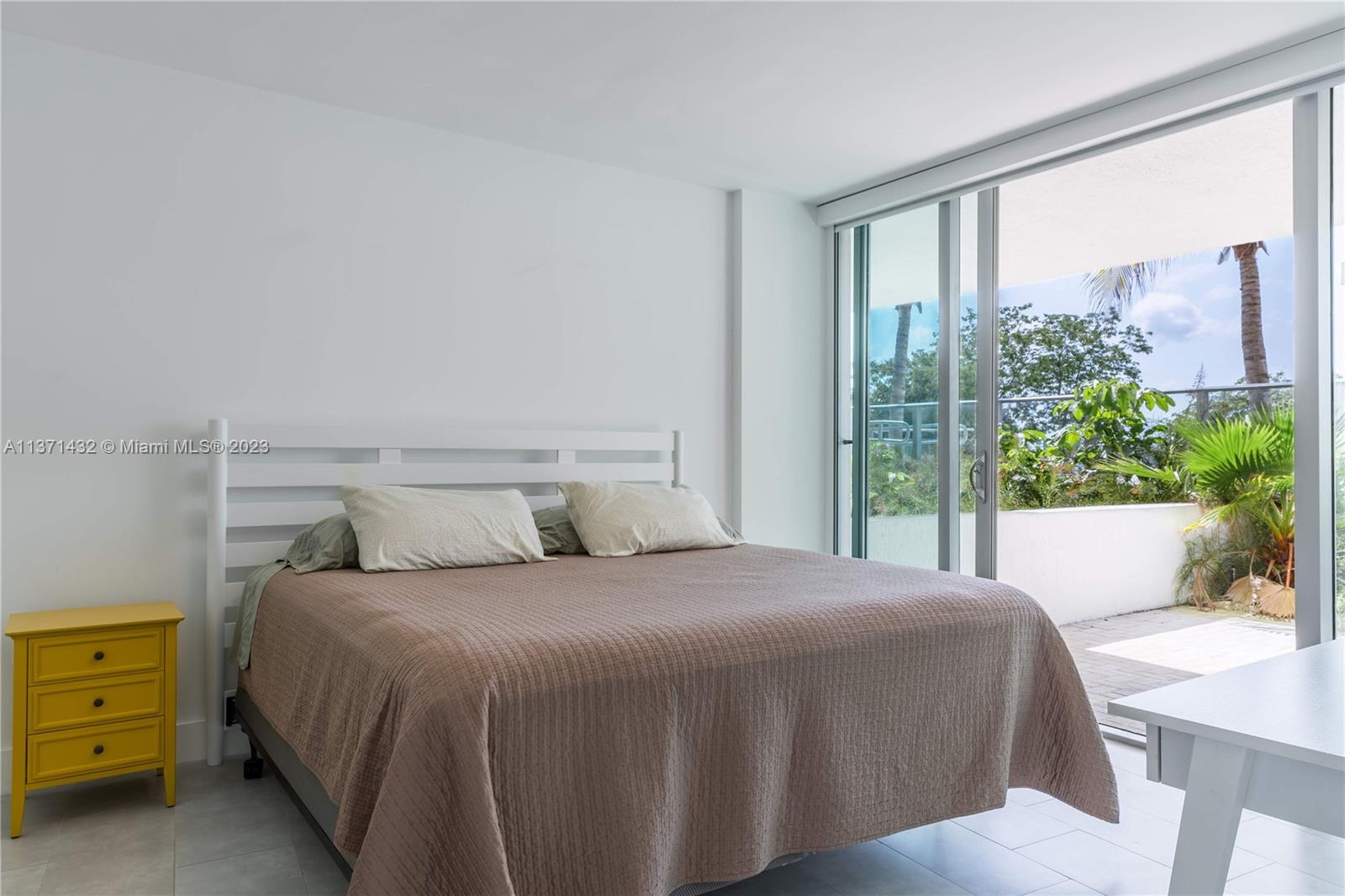 AMD PL OF 2ND OCEAN FRONT - Residential Lease