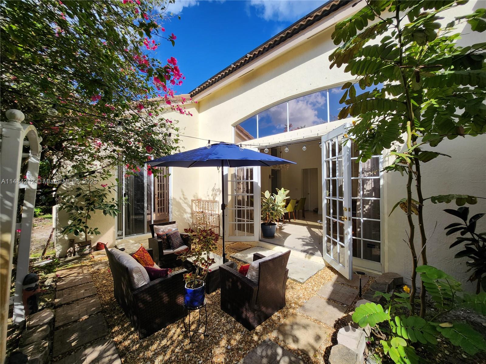 SUNSET LAKES PLAT TWO - Residential
