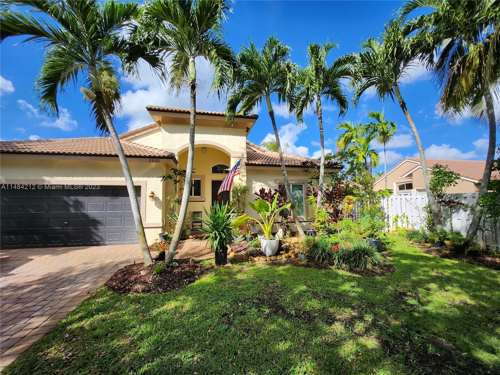 SUNSET LAKES PLAT TWO - Residential