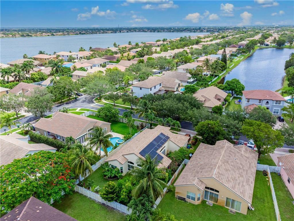 SUNSET LAKES PLAT TWO - Residential