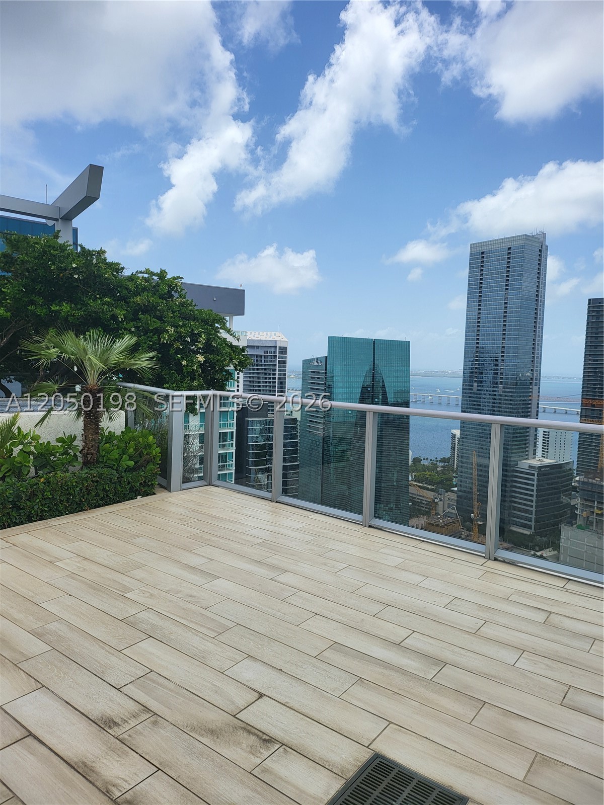 1100 MILLECENTO RESIDENCE - Residential
