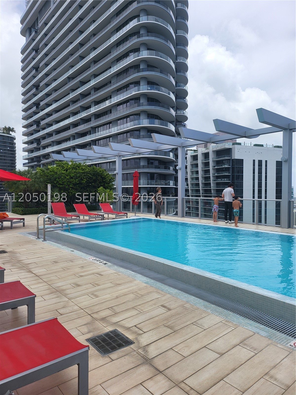 1100 MILLECENTO RESIDENCE - Residential