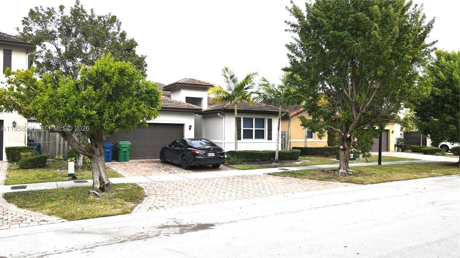 HEMINGWAY POINT - Residential