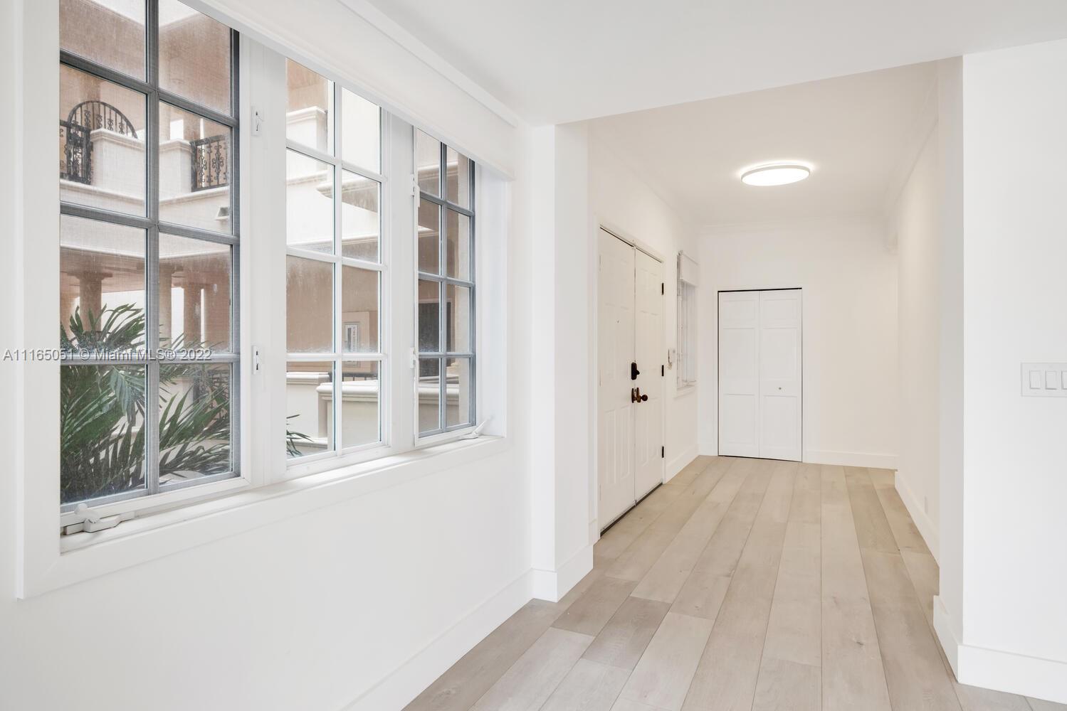 SEASIDE CONDO - Residential