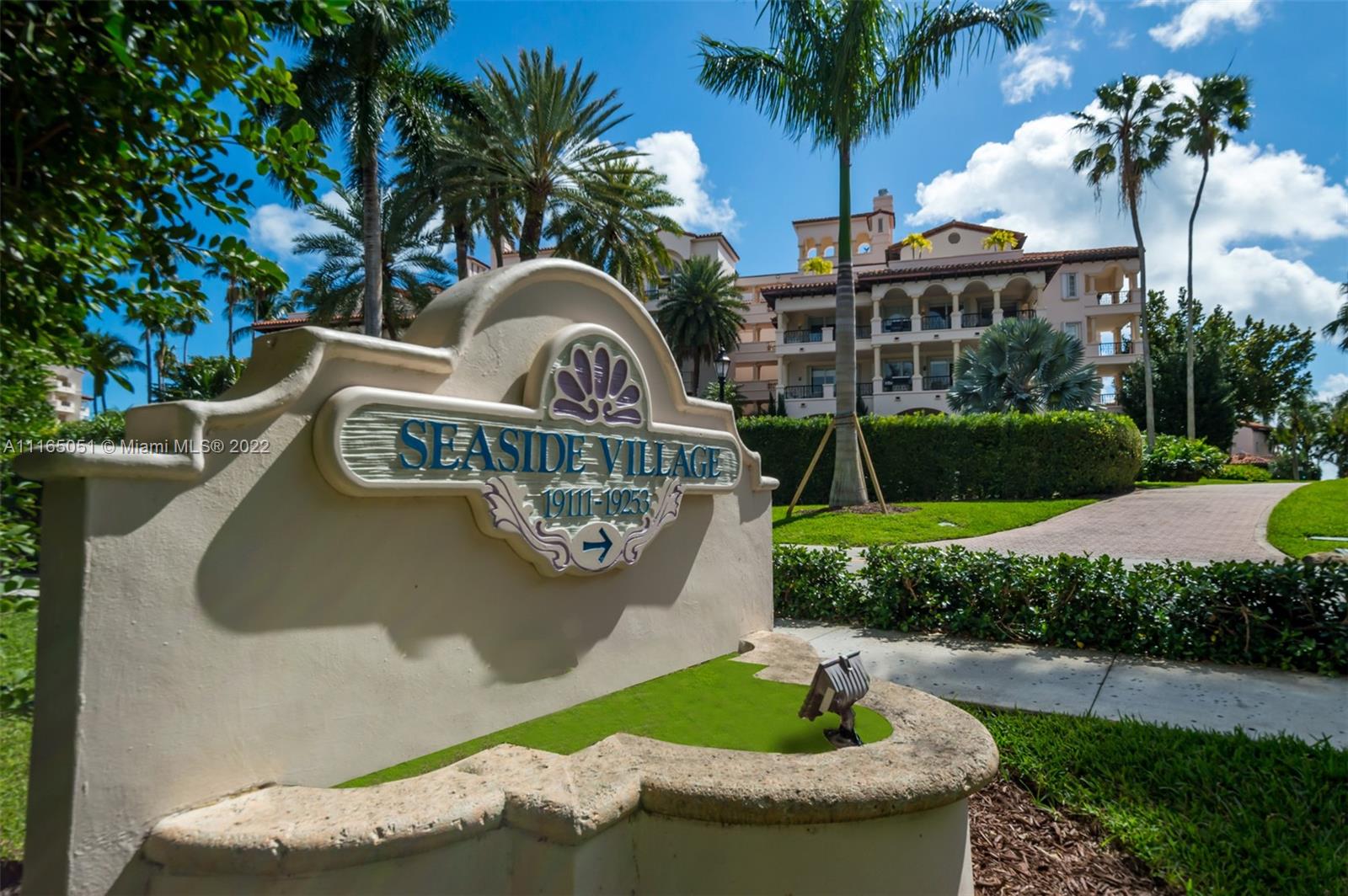 SEASIDE CONDO - Residential