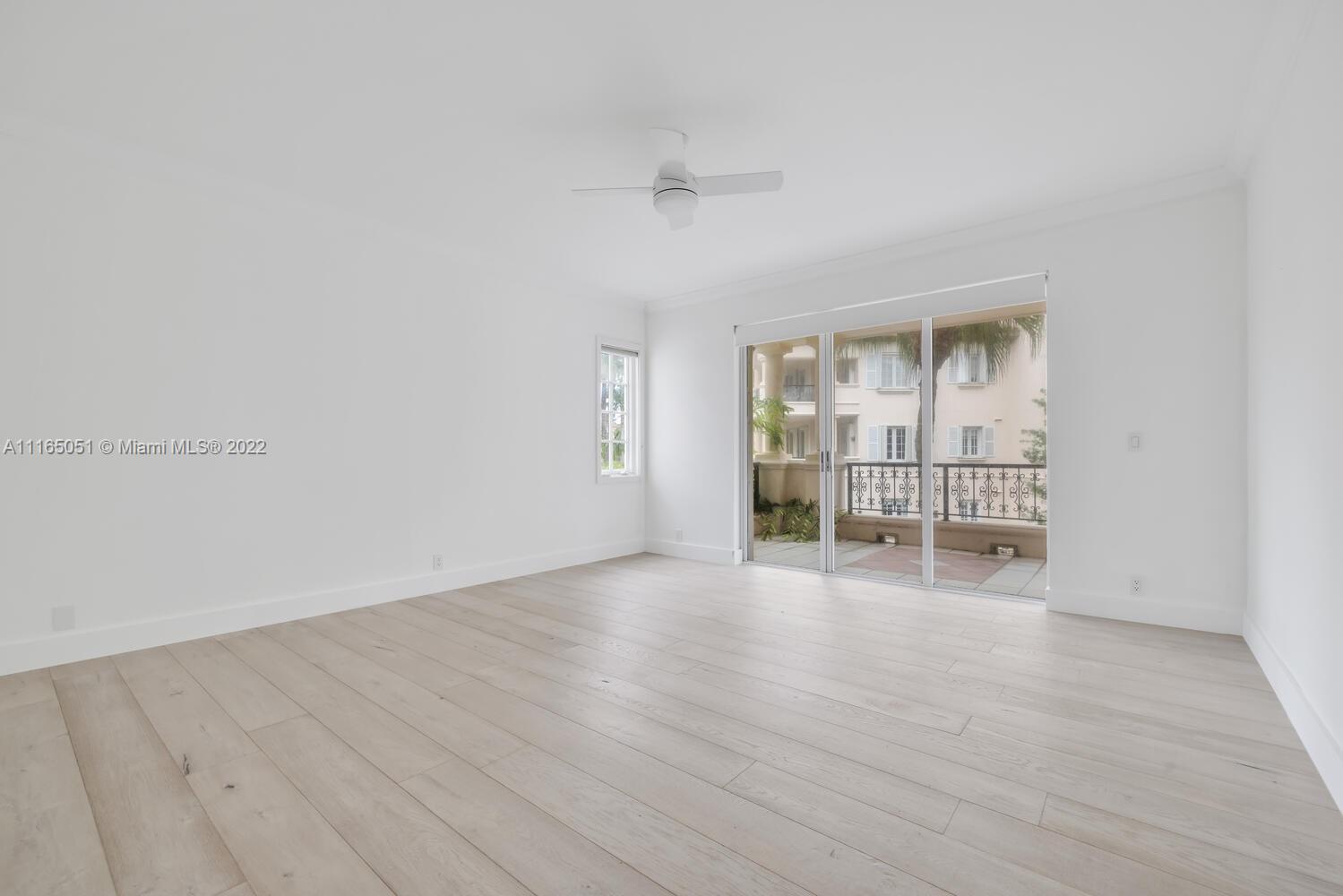 SEASIDE CONDO - Residential