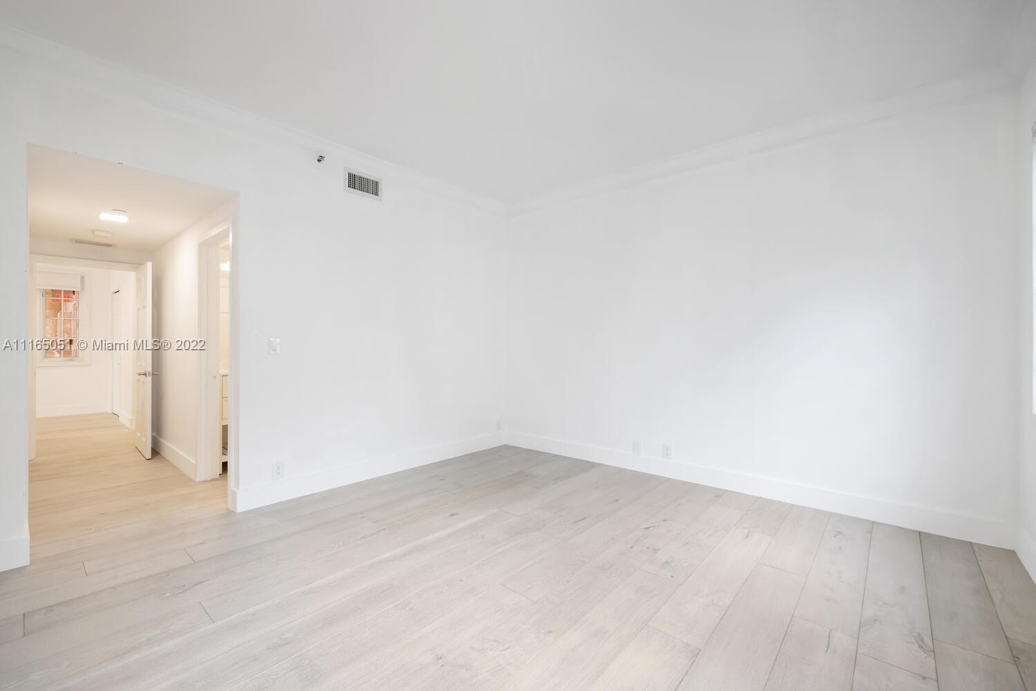 SEASIDE CONDO - Residential
