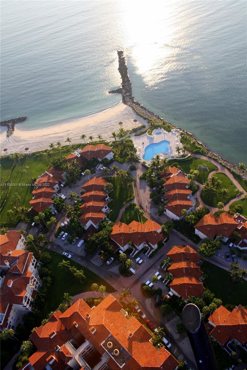 SEASIDE CONDO - Residential