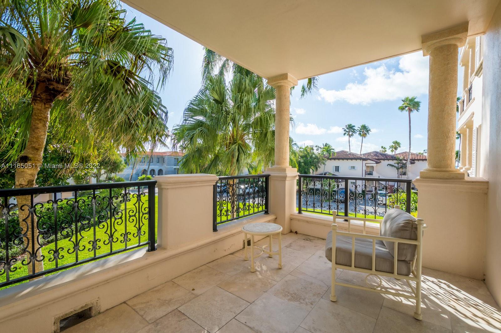 SEASIDE CONDO - Residential