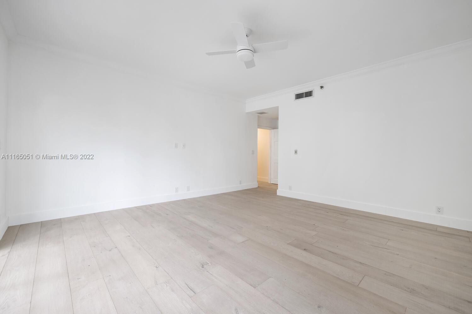SEASIDE CONDO - Residential
