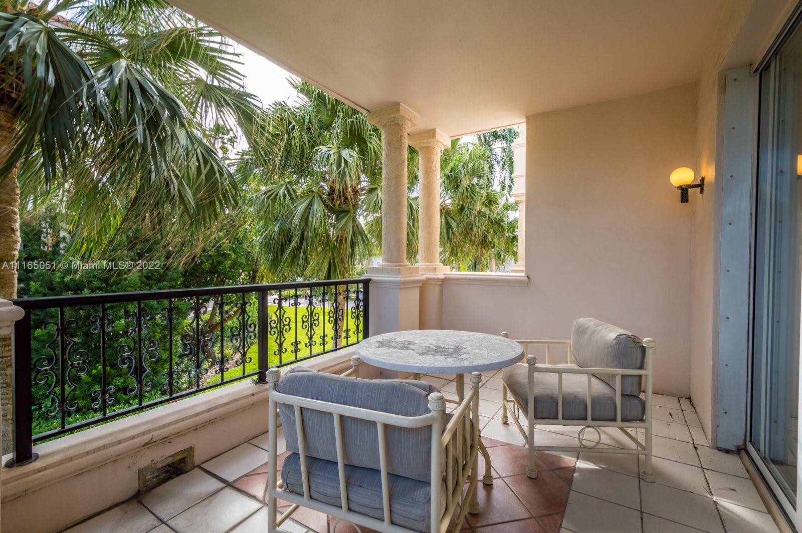 SEASIDE CONDO - Residential