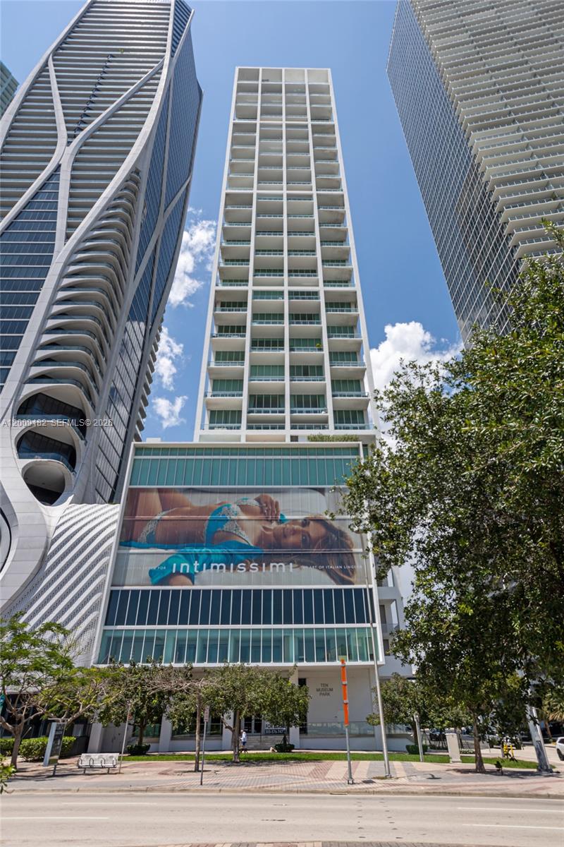 TEN MUSEUM PK RESIDENTIAL - Residential
