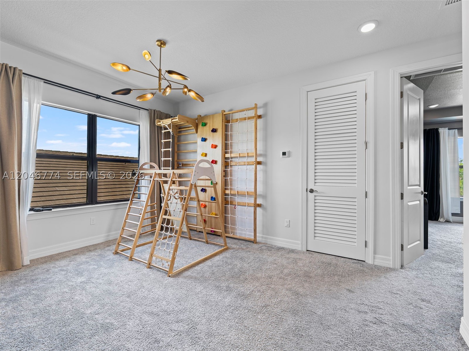 OAK TREE PROPERTY REDEVEL - Residential