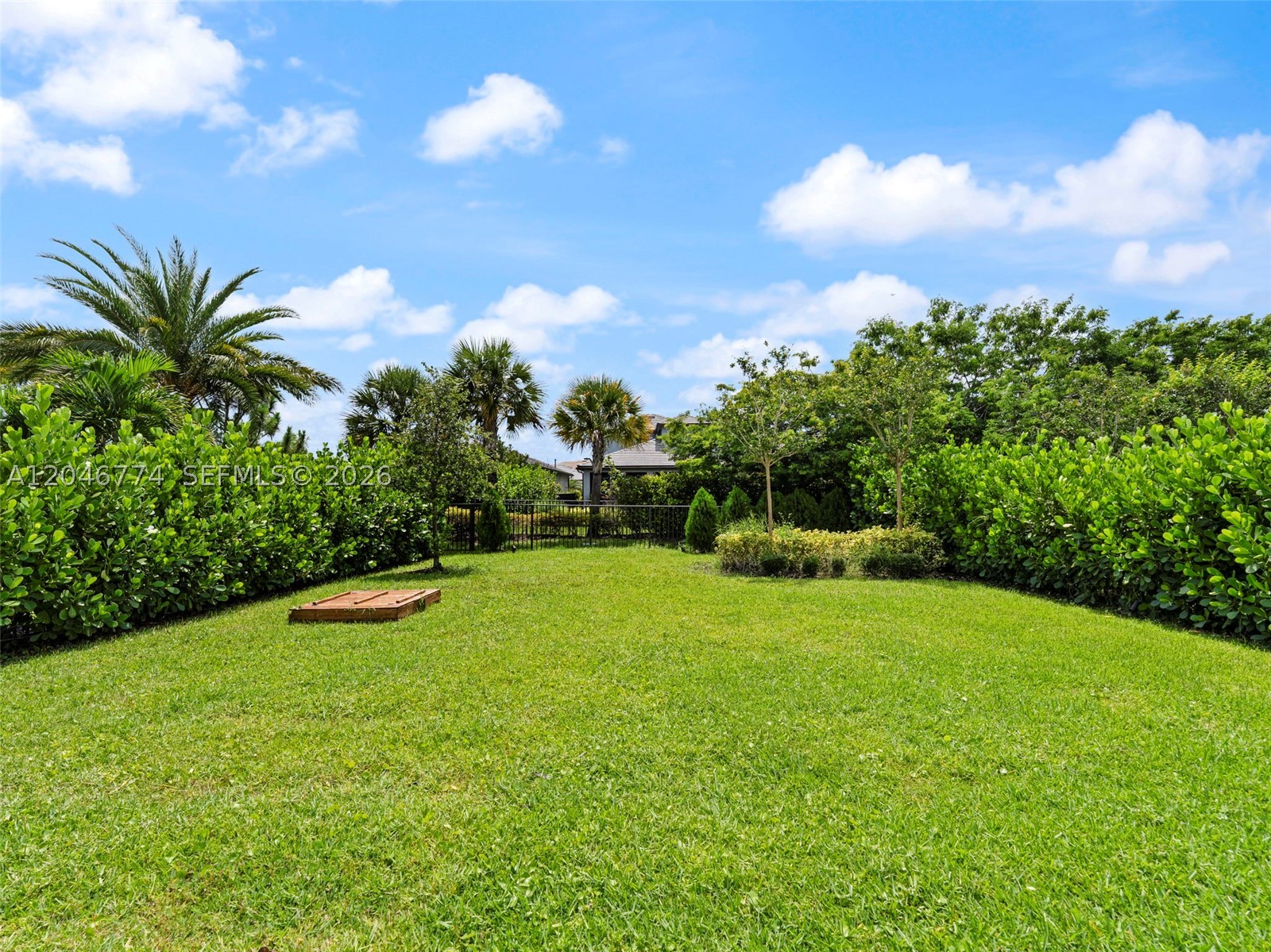 OAK TREE PROPERTY REDEVEL - Residential
