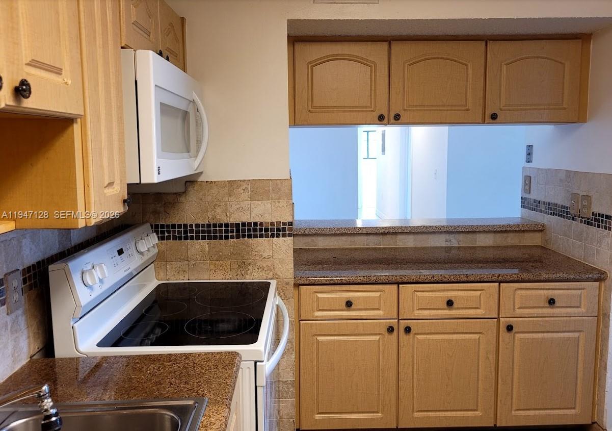 CARMEL LAKES CONDO NO 6 - Residential Lease