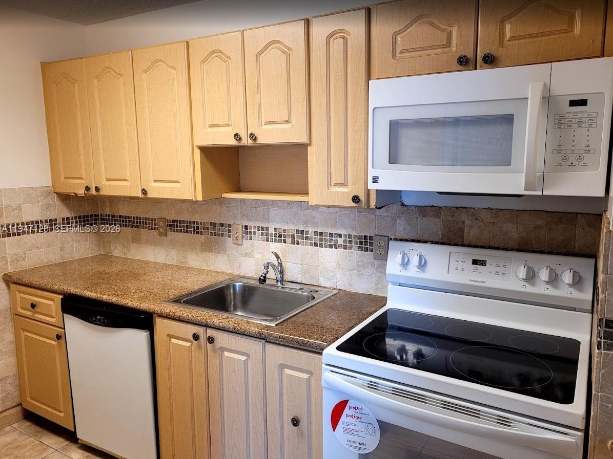 CARMEL LAKES CONDO NO 6 - Residential Lease