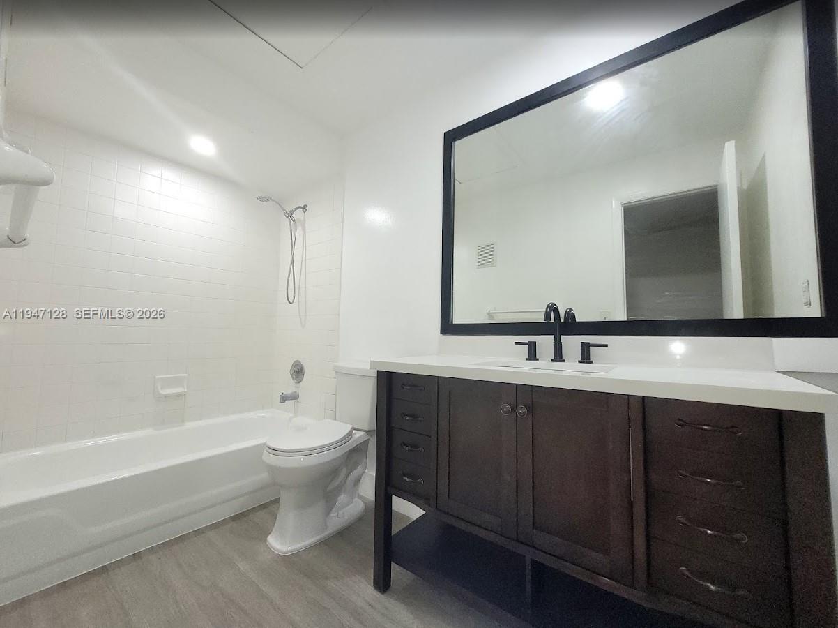 CARMEL LAKES CONDO NO 6 - Residential Lease