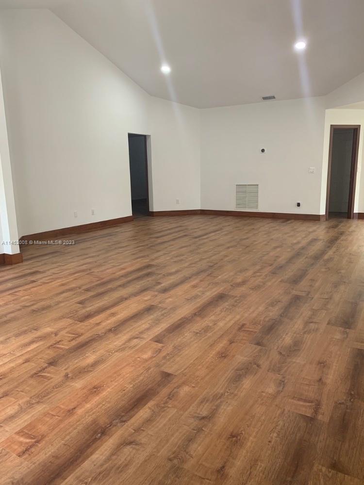 1ST ADDN TO DORAL WOODS - Residential Lease