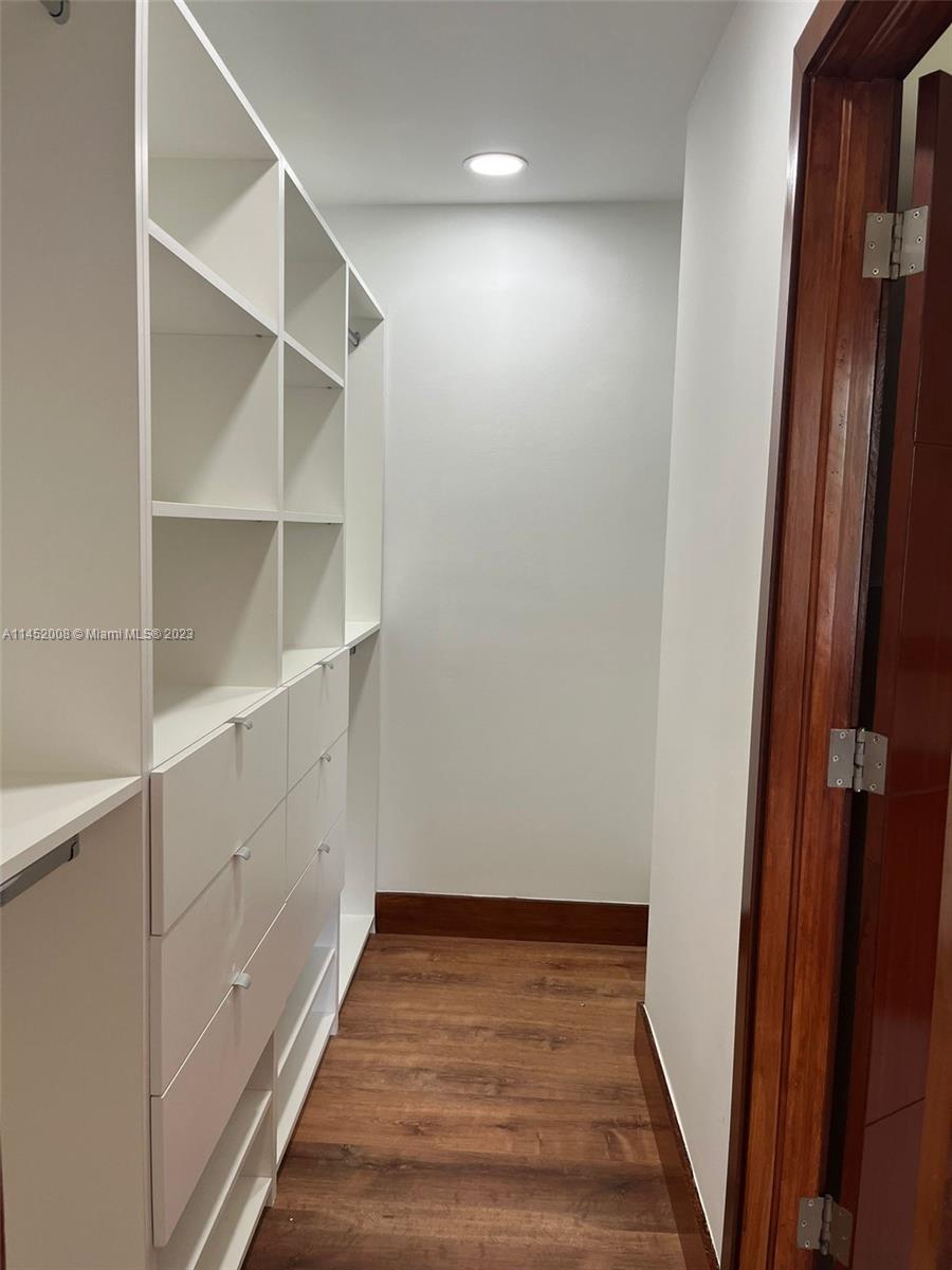 1ST ADDN TO DORAL WOODS - Residential Lease