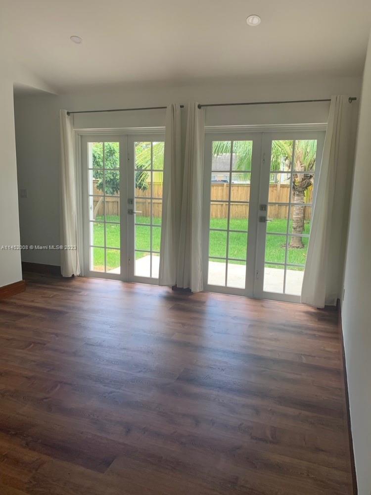 1ST ADDN TO DORAL WOODS - Residential Lease