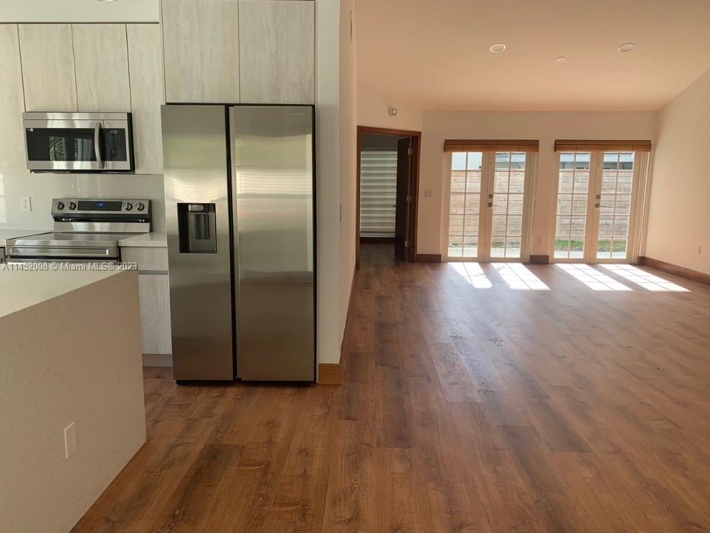 1ST ADDN TO DORAL WOODS - Residential Lease