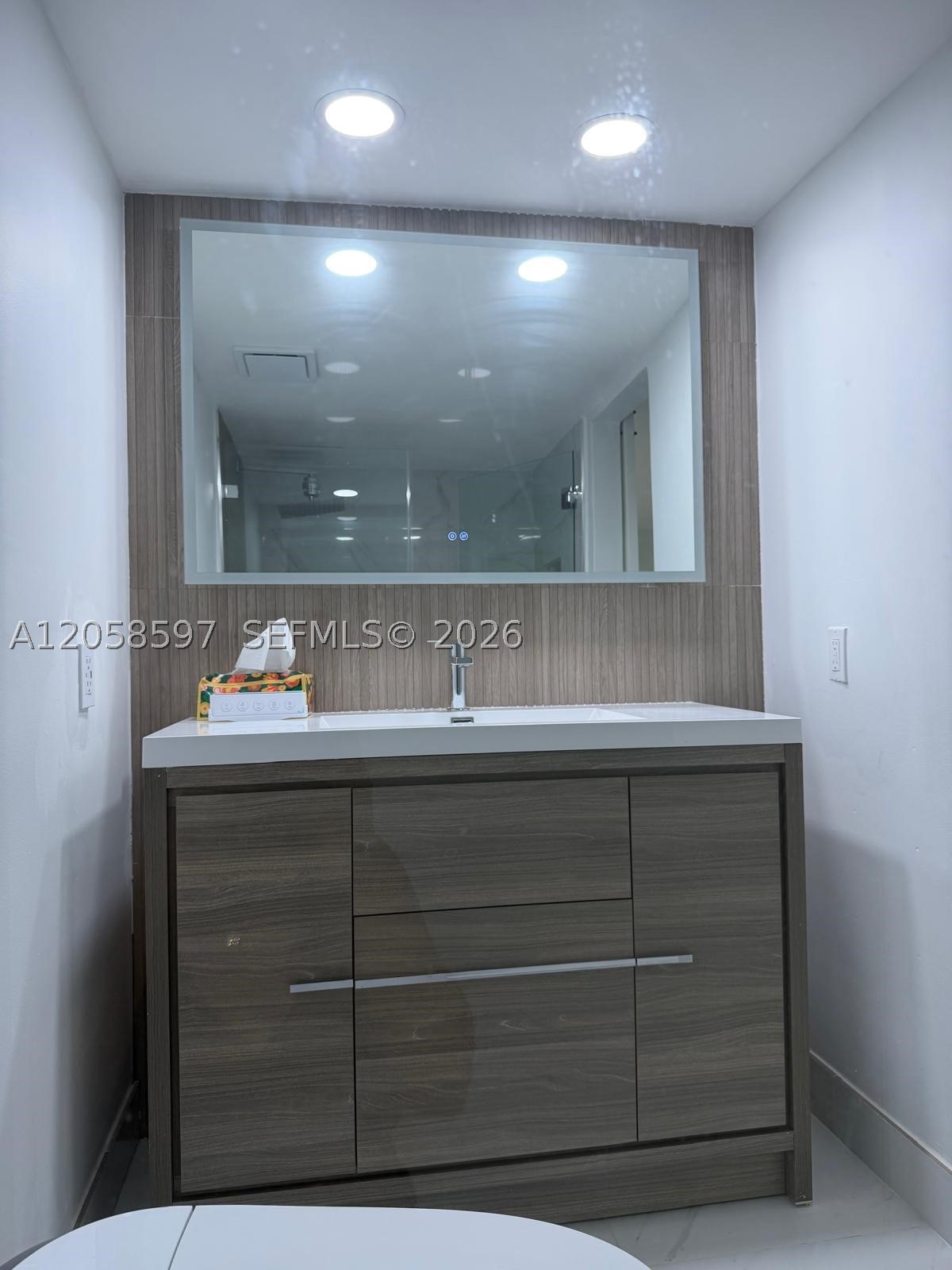 TERRANOVA CONDO #10 - Residential
