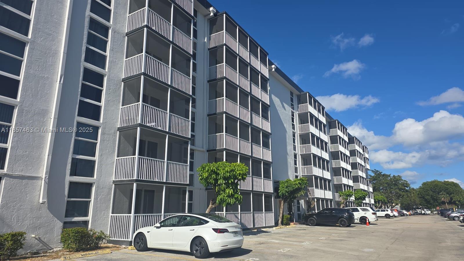 WOODSIDE APTS CONDO - Residential