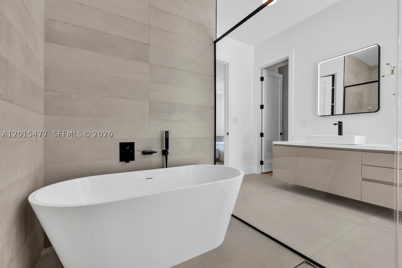 CORAL WATERWAY - Residential