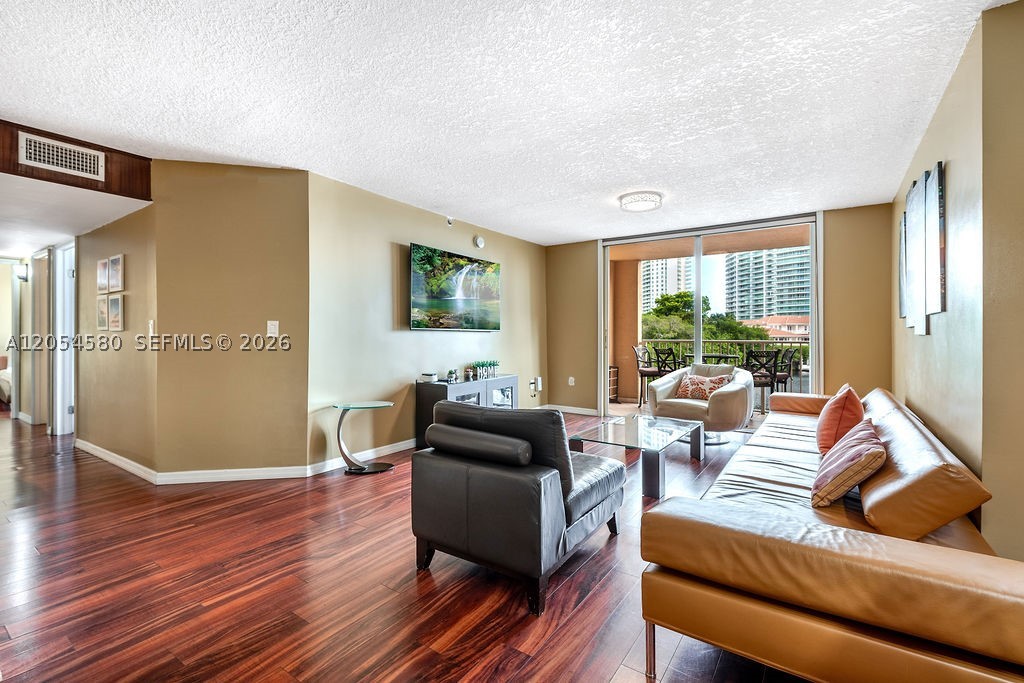 THE YACHT CLUB AT AVENTUR - Residential Lease