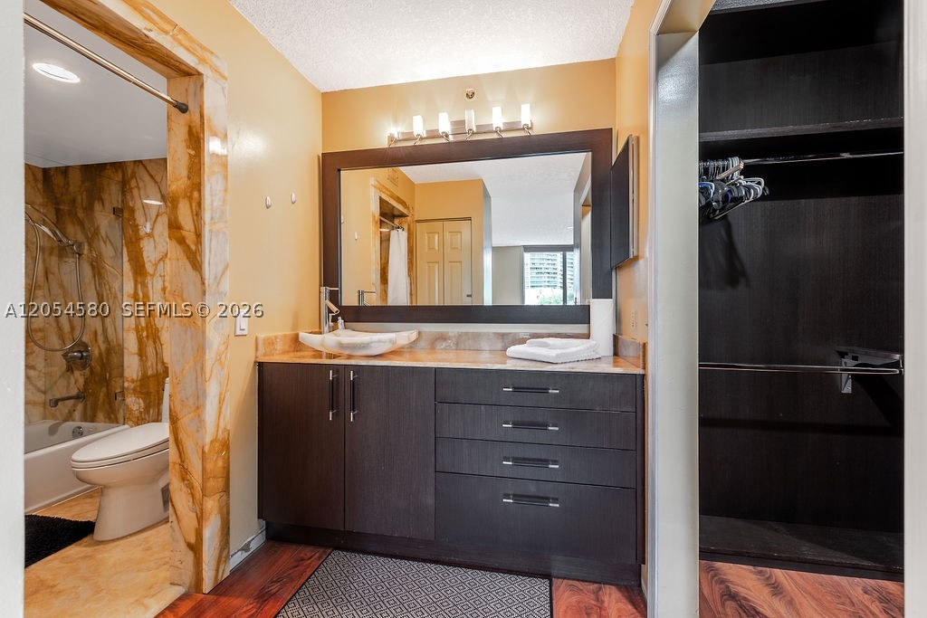 THE YACHT CLUB AT AVENTUR - Residential Lease
