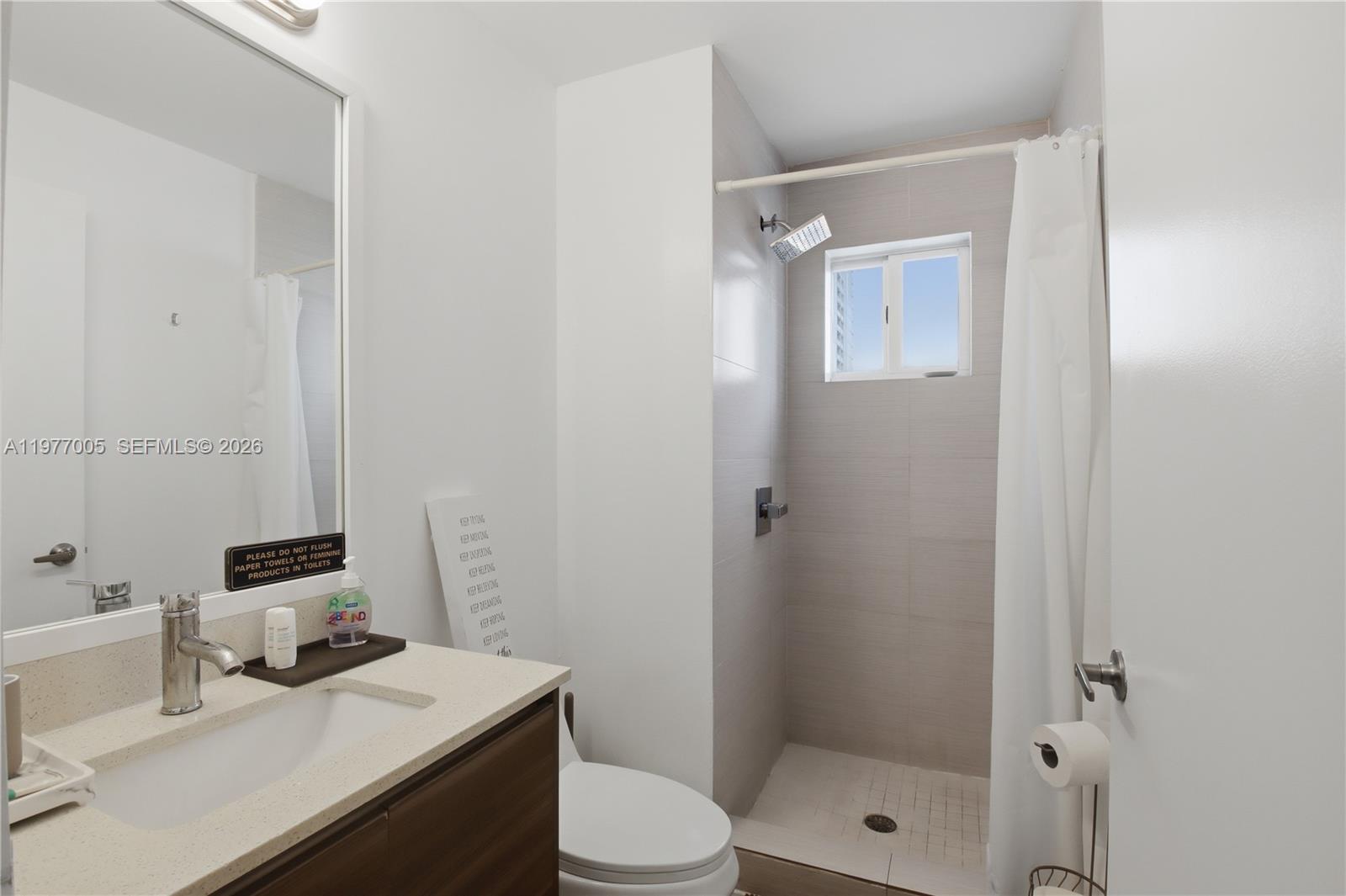 EMILIA CONDO - Residential