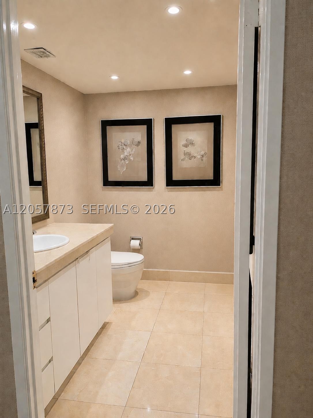 BRICKELL PLACE CONDO - Residential