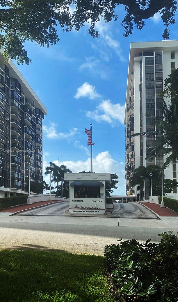 BRICKELL PLACE PHASE II C - Residential