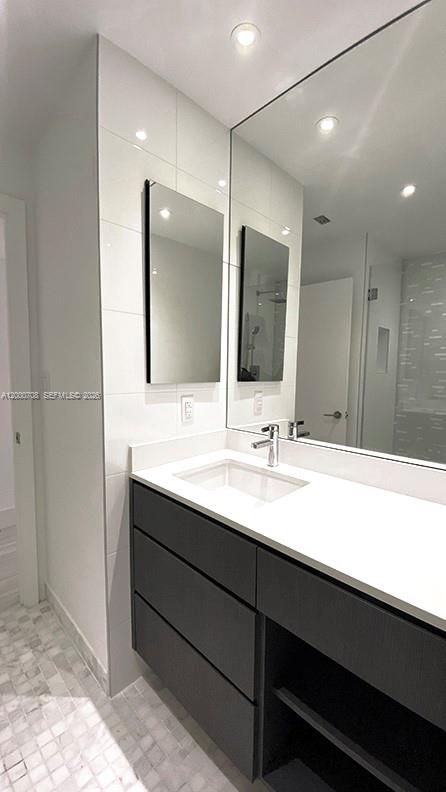 BRICKELL PLACE PHASE II C - Residential