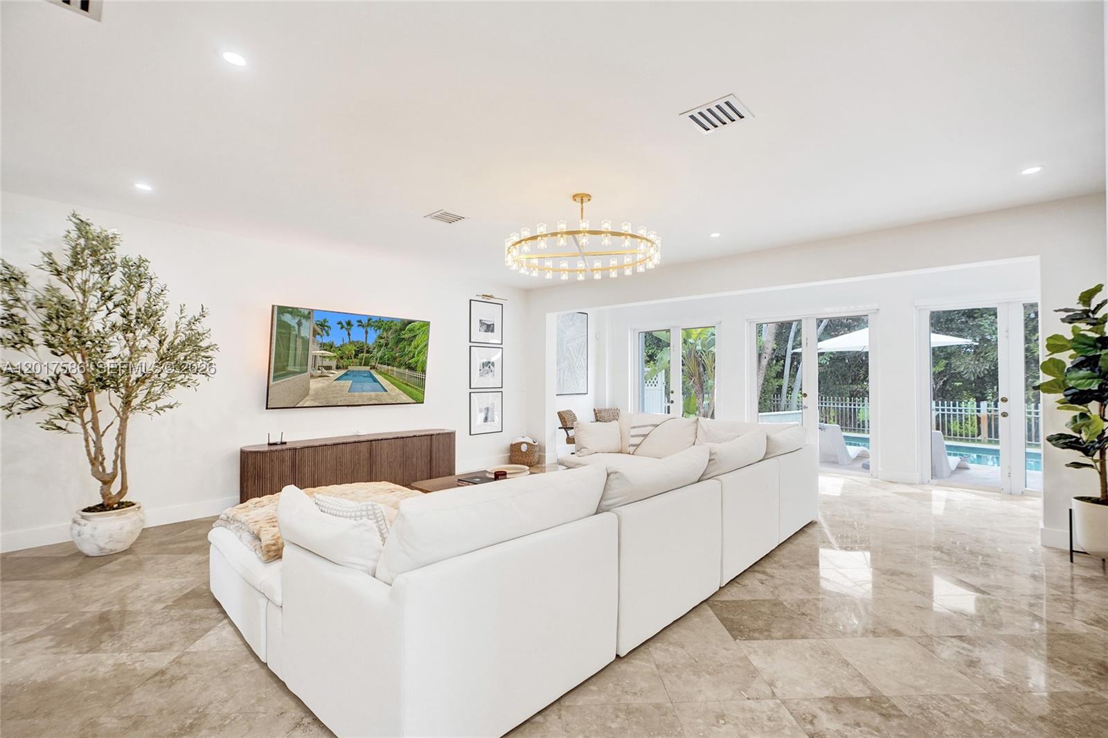 DORAL DUNES 1ST ADDN - Residential