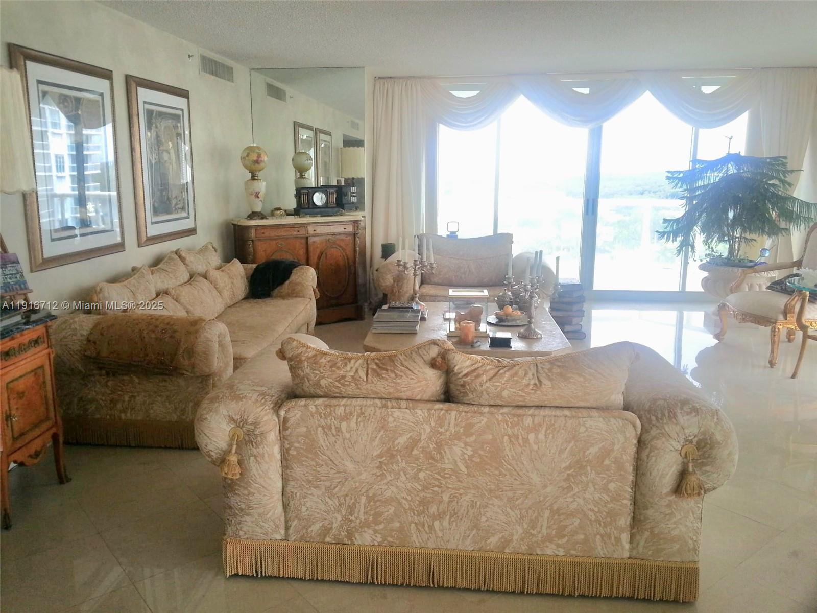 OCEANIA IV CONDO - Residential